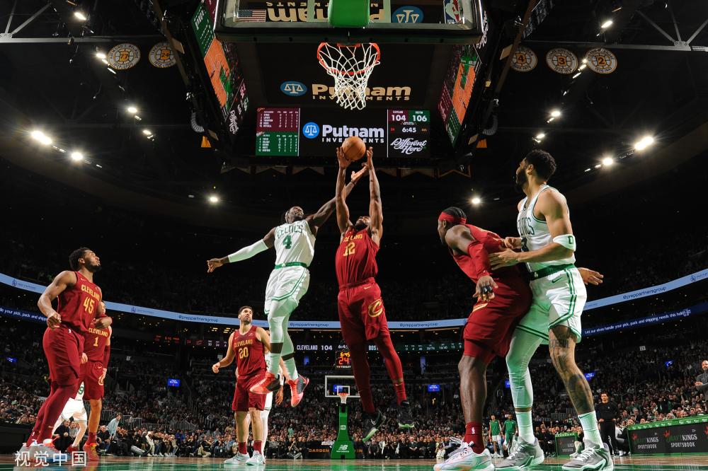 运动员历史总收入排行榜：乔丹居首，C罗第3，梅西第5.