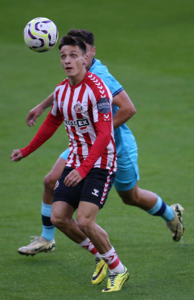 欧洲转会：纽卡拒巴萨1.8亿报价，皇马寻魔笛替身，阿森纳签尼科