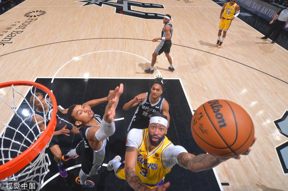 Relevo：检察院认为巴萨球迷辱骂维尼修斯不构成煽动歧视罪